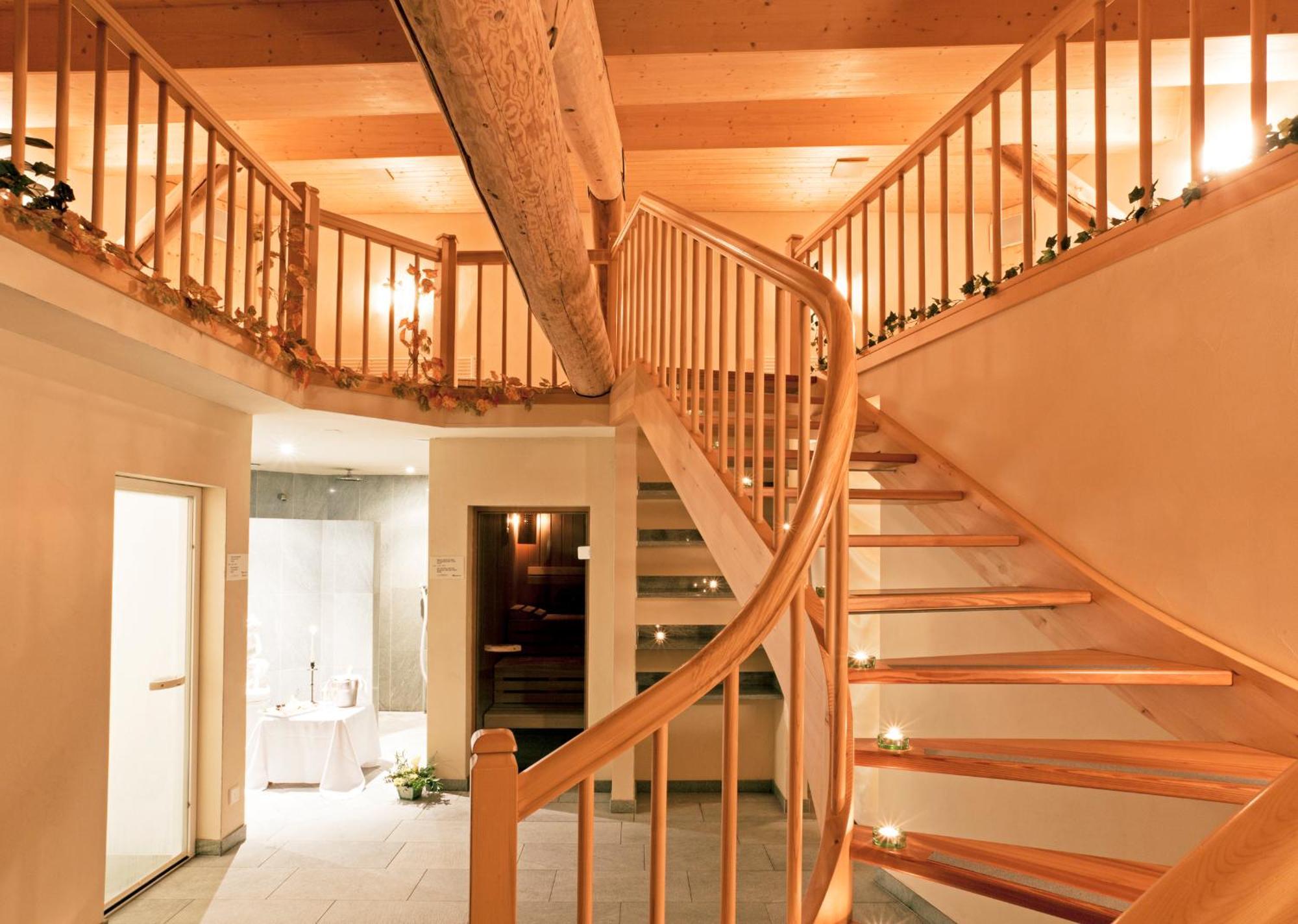 Albergo Croce Bianca Poschiavo Extérieur photo