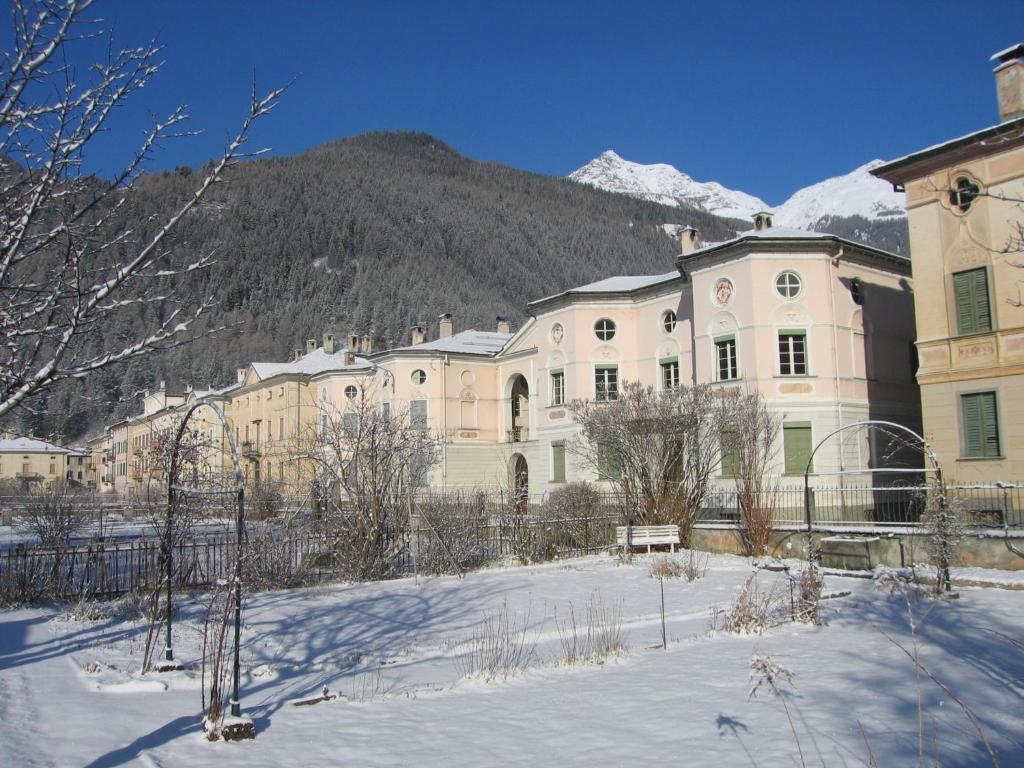 Albergo Croce Bianca Poschiavo Extérieur photo
