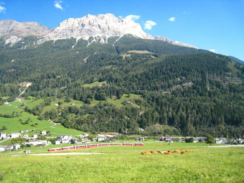 Albergo Croce Bianca Poschiavo Extérieur photo
