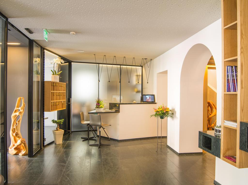 Albergo Croce Bianca Poschiavo Extérieur photo