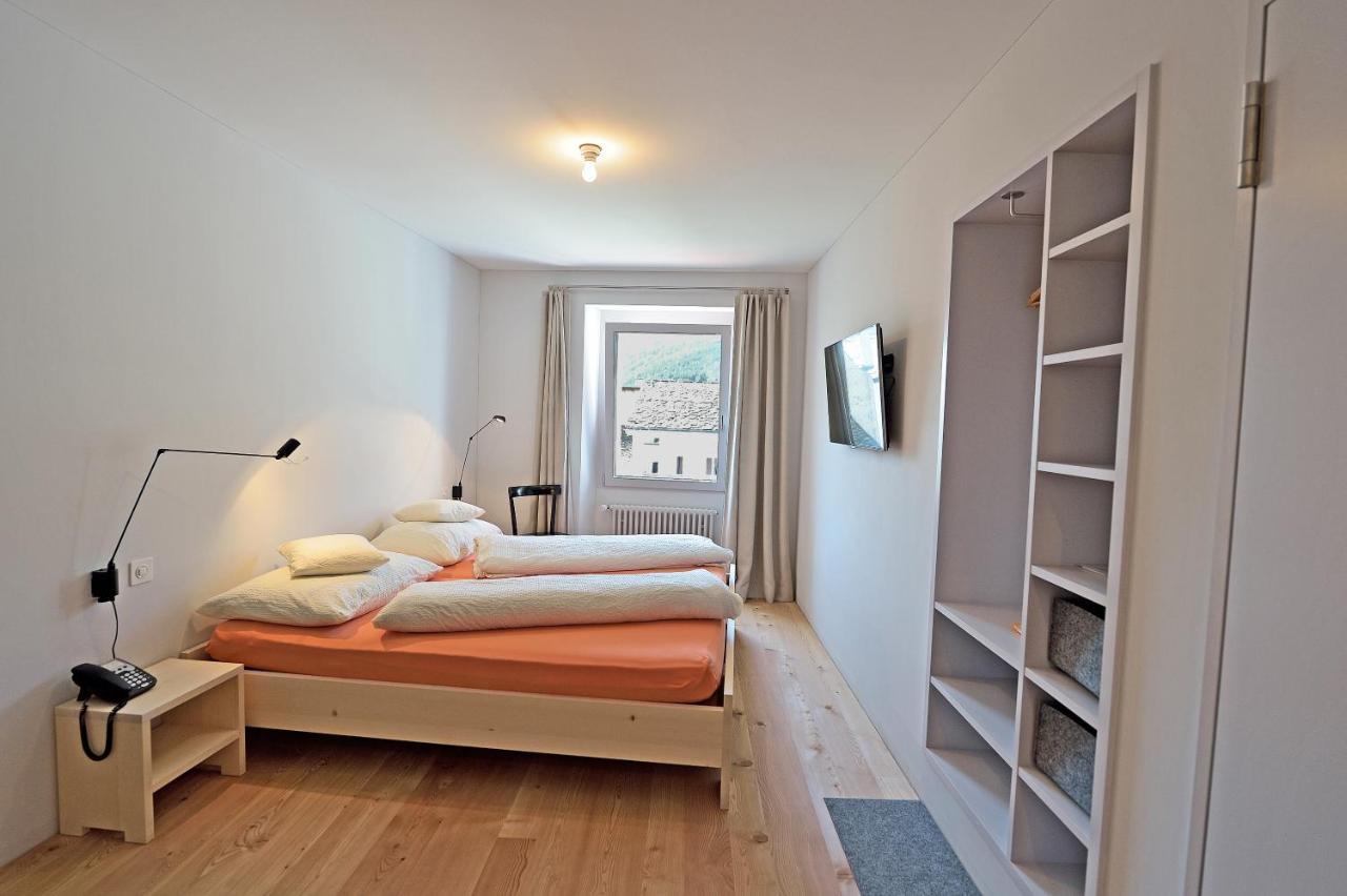 Albergo Croce Bianca Poschiavo Extérieur photo